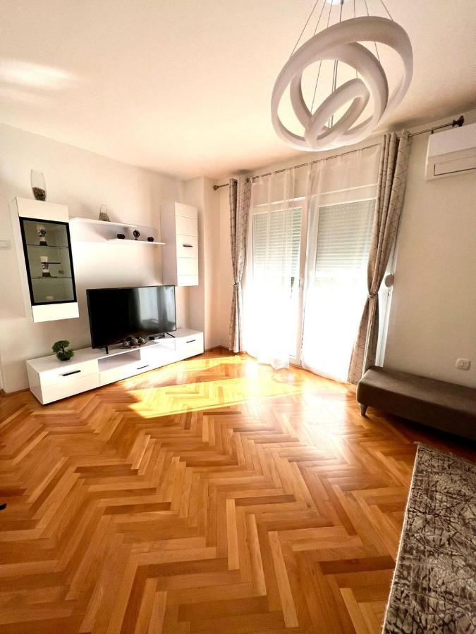 דירות פלוזינה Lux Apartman Casablanca מראה חיצוני תמונה